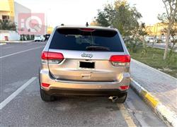 جیپ گراند شیرۆکی